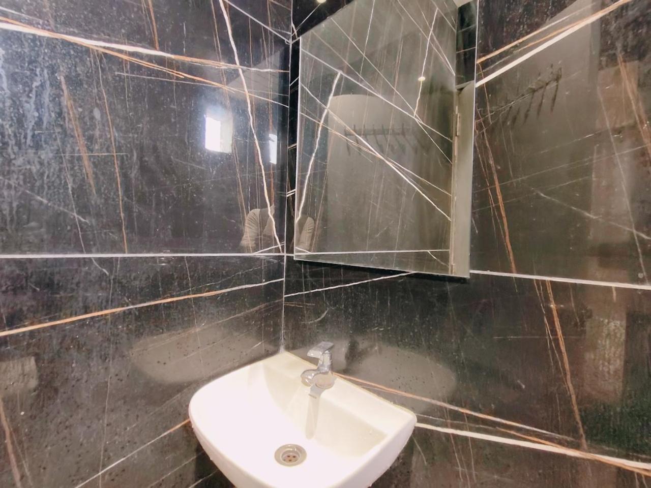 Hotel Pragati Inn Ahmednagar Eksteriør billede