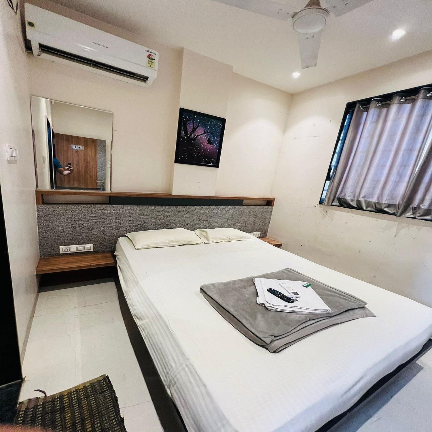 Hotel Pragati Inn Ahmednagar Eksteriør billede